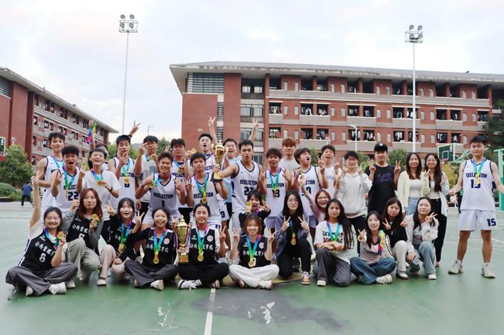 连续三年获黄色直播
男篮冠军